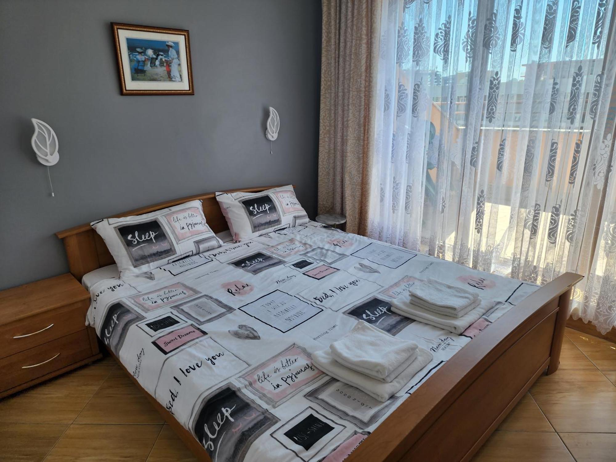 Golden Dreams Apartment 써니비치 외부 사진