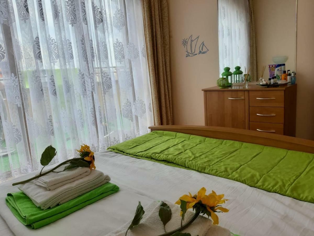 Golden Dreams Apartment 써니비치 외부 사진